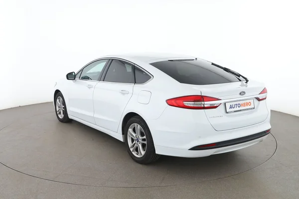Ford Mondeo (2019) — foto 10 van 16
