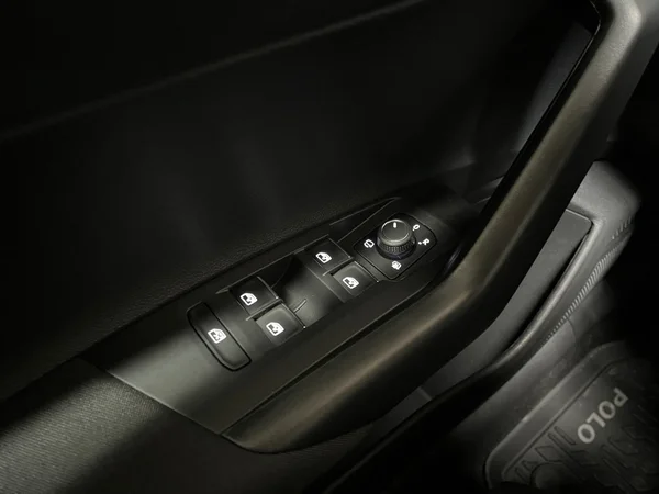 VOLKSWAGEN Polo (2024) — foto 16 van 21