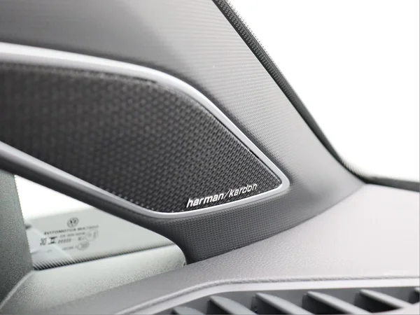 VOLKSWAGEN Golf VIII R (2025) — foto 8 van 19