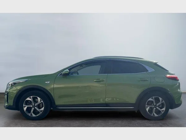 Kia XCEED (2023) — foto 9 van 14
