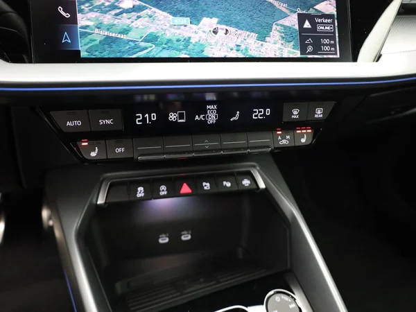AUDI A3 Allstreet (2025) — foto 11 van 22