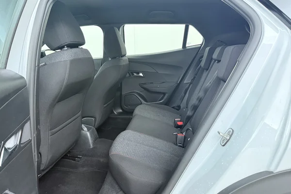 Peugeot 2008 (2025) — foto 17 van 18