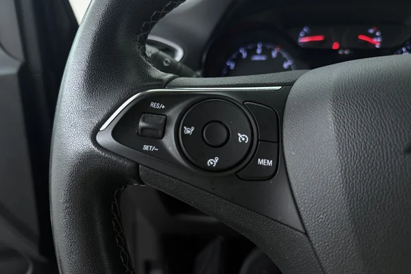 Opel Crossland (2022) — foto 5 van 20