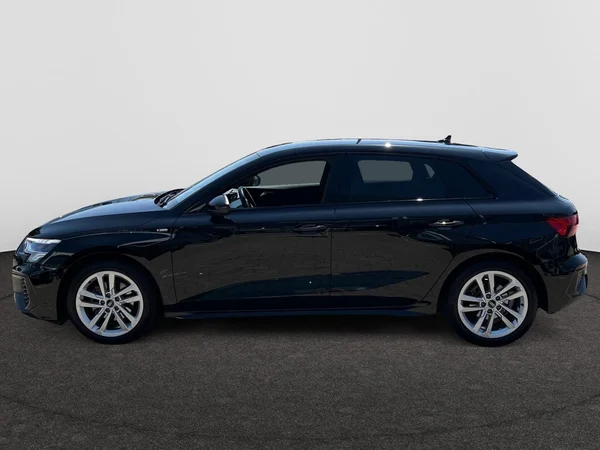 AUDI A3 Sportback (2024) — foto 11 van 21