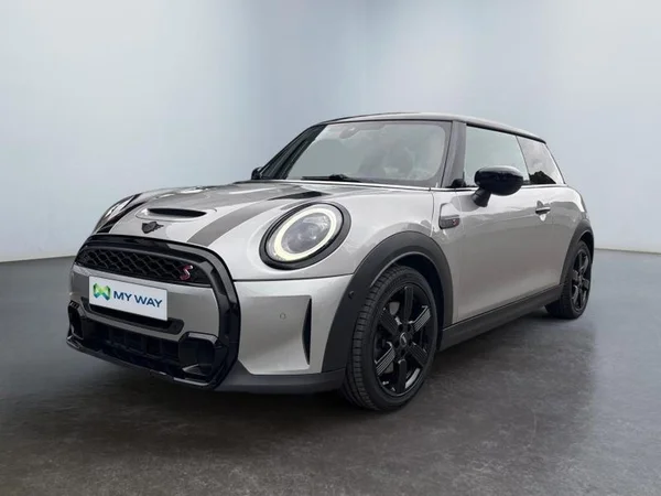 MINI Mini (F56 LCI II) (2023) — foto 1 van 31