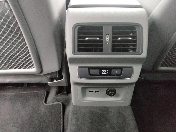 AUDI Q5 PHEV (2023) — foto 10 van 24