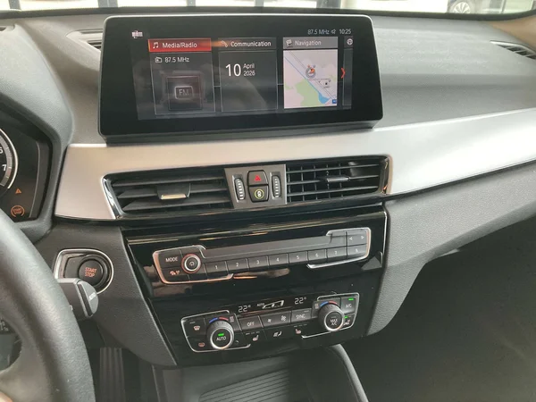 BMW X1 (2022) — foto 4 van 17