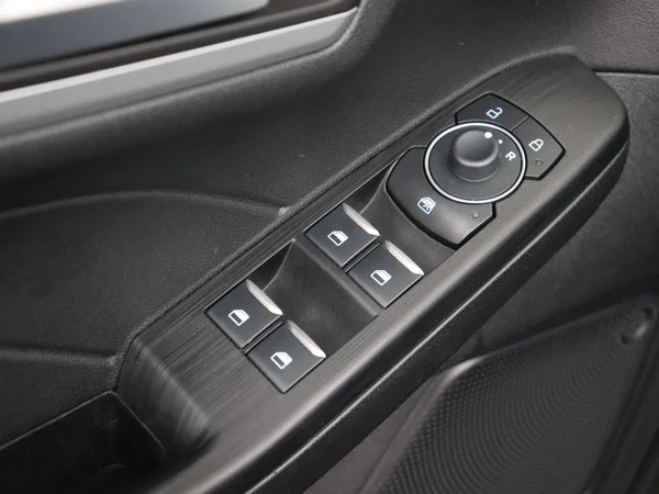 FORD Kuga (2024) — foto 20 van 28