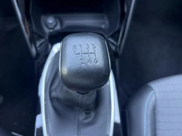 Peugeot 208 (2022) — foto 7 van 17