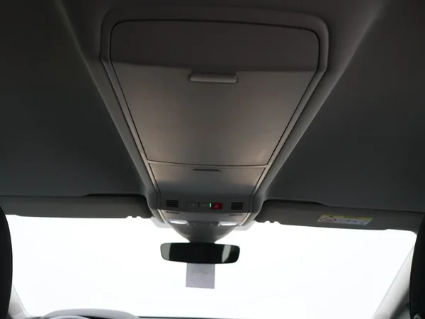 Volkswagen Touran (2023) — foto 15 van 31