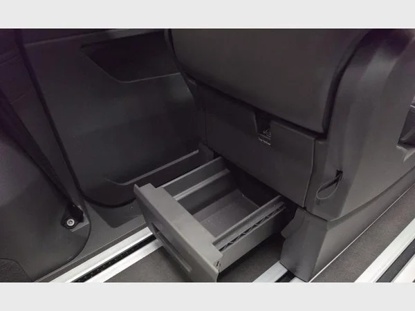 Volkswagen Multivan T7 Long (2025) — foto 24 van 37
