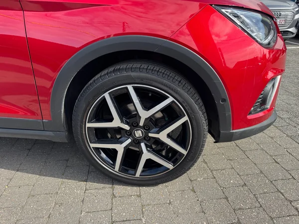 SEAT Arona (2019) — foto 5 van 24