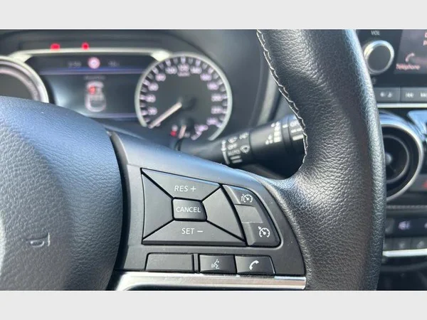 Nissan JUKE (2022) — foto 16 van 29