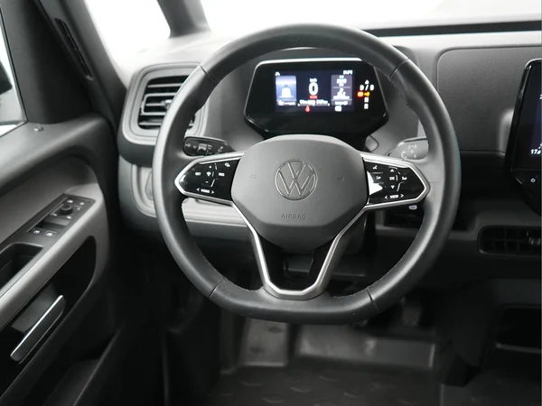 VOLKSWAGEN ID.Buzz (2025) — foto 13 van 44