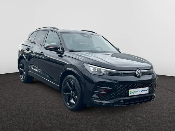 VOLKSWAGEN Tiguan (2024) — foto 9 van 14