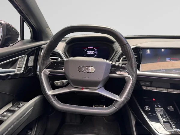 AUDI Q4 Sportback e-tron (2024) — foto 15 van 16