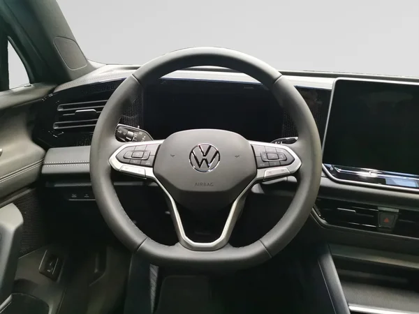 VOLKSWAGEN Tiguan (2026) — foto 7 van 15