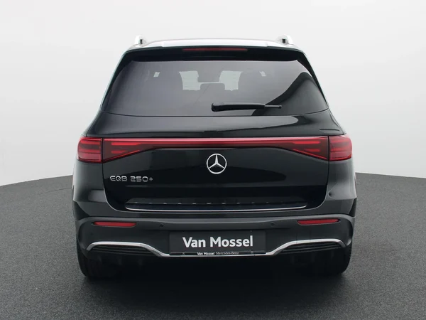 Mercedes-Benz EQB (2026) — foto 30 van 34
