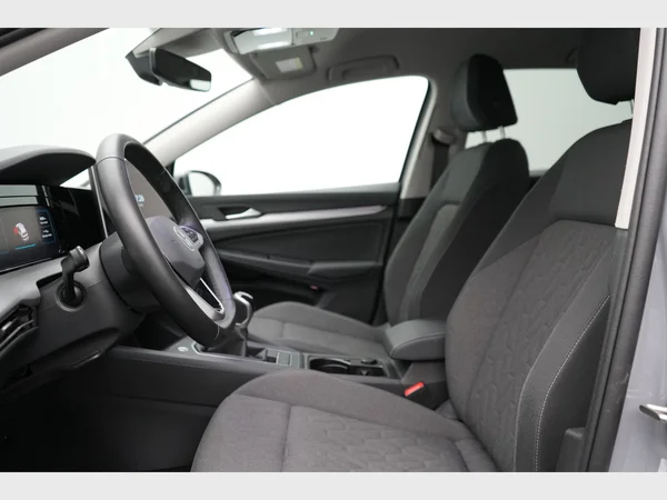 VOLKSWAGEN Golf VIII (2024) — foto 11 van 25