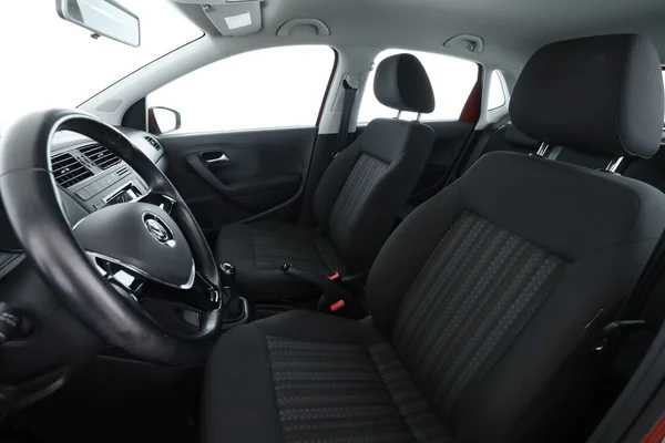 Volkswagen Polo (2015) — foto 16 van 16