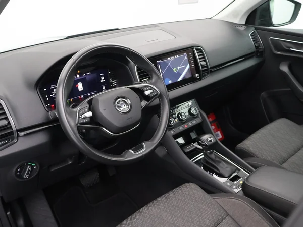 SKODA Karoq (2022) — foto 9 van 28