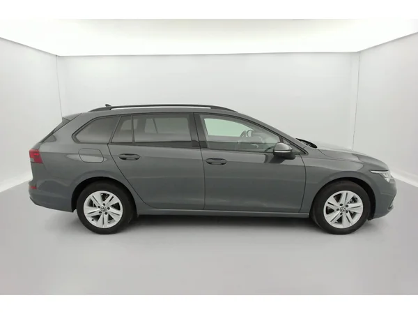 VOLKSWAGEN Golf VIII SW (2022) — foto 31 van 36
