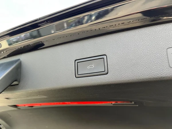 VOLKSWAGEN Golf VIII SW (2025) — foto 21 van 21