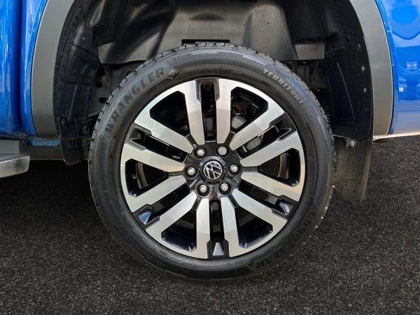 VOLKSWAGEN Amarok Double Cab Dsl (2024) — foto 14 van 22