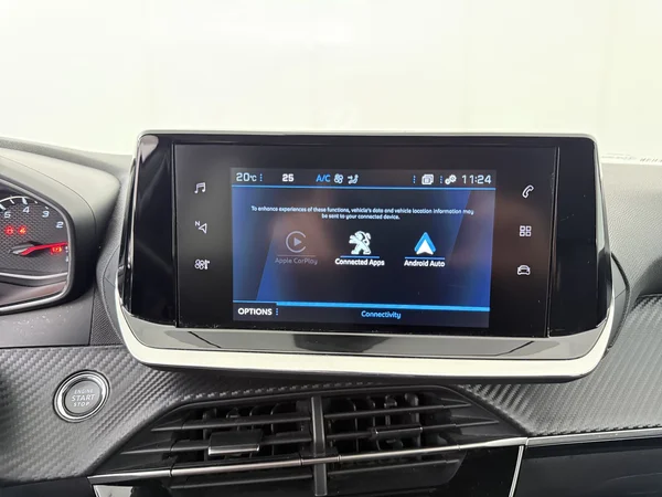 PEUGEOT 208 (2022) — foto 2 van 24