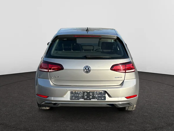 VOLKSWAGEN Golf VII (2020) — foto 11 van 20