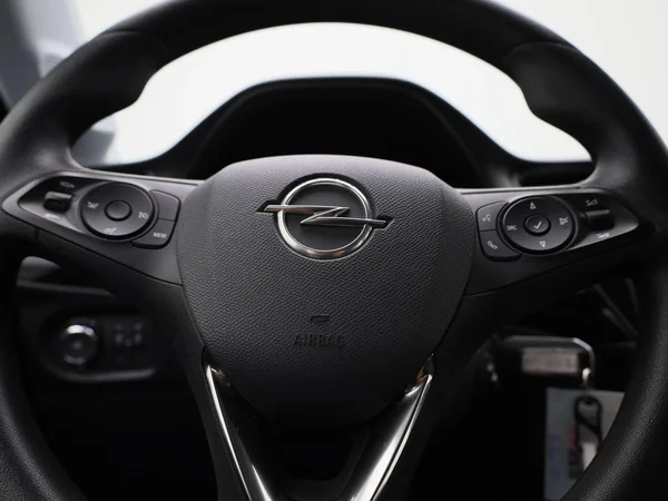Opel Corsa (2023) — foto 20 van 37