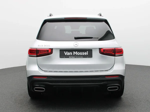 Mercedes-Benz GLB (2021) — foto 29 van 33