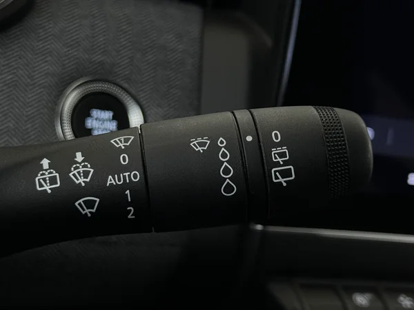 RENAULT Clio (2025) — foto 17 van 27