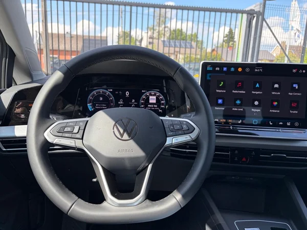 VOLKSWAGEN Golf VIII (2026) — foto 10 van 11