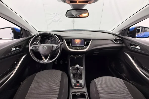 Opel Grandland X (2019) — foto 9 van 49