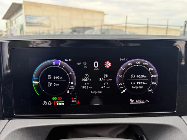 VOLKSWAGEN Tiguan eHybrid (PHEV) (2025) — foto 6 van 24