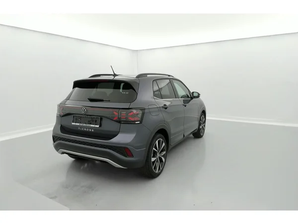 VOLKSWAGEN T-Cross (2025) — foto 4 van 36