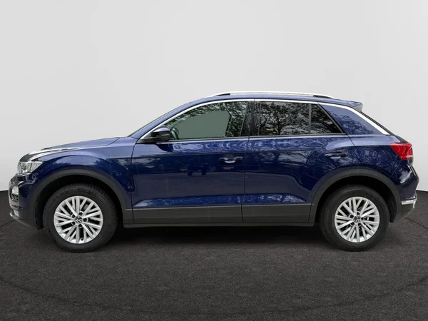 VOLKSWAGEN T-Roc (2021) — foto 12 van 24
