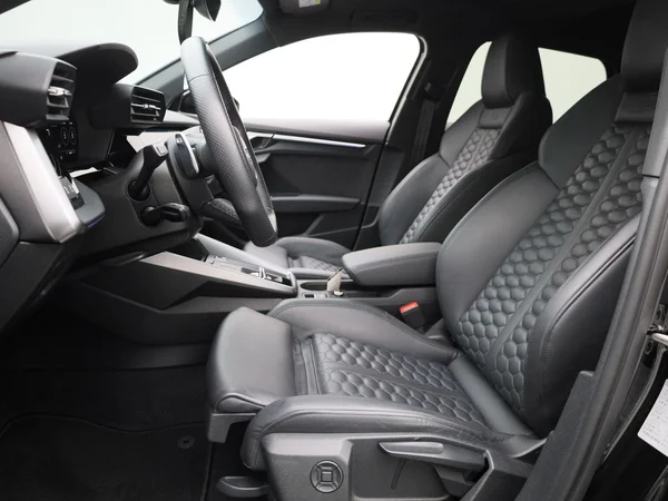 Audi RS3 (2024) — foto 5 van 65