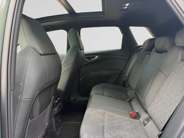 AUDI Q4 e-tron (2026) — foto 14 van 16