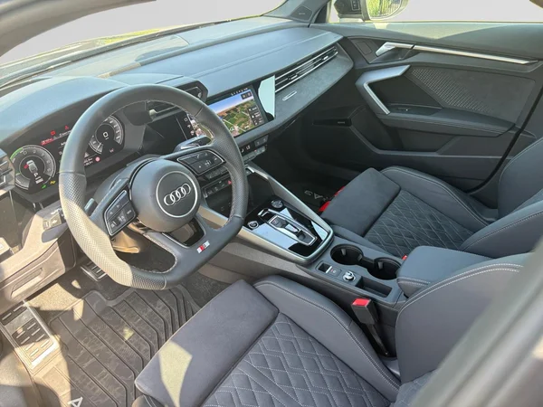 AUDI A3 Sportback PHEV (2025) — foto 14 van 19