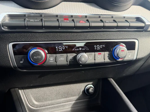 AUDI Q2 (2024) — foto 9 van 20