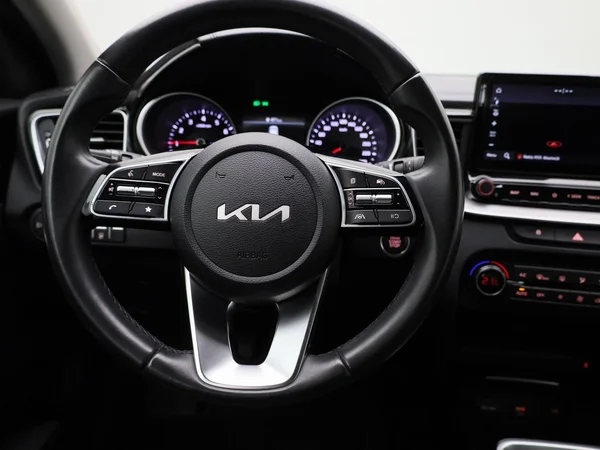 Kia cee'd (2023) — foto 41 van 41
