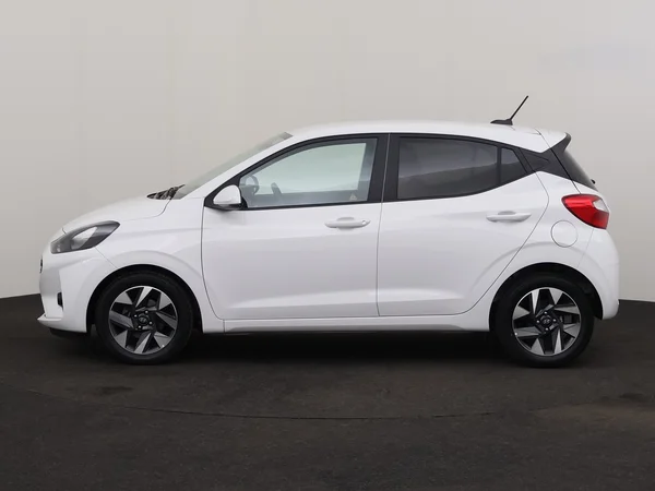 HYUNDAI i10 (2025) — foto 12 van 25