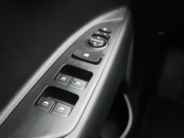 Kia Rio (2023) — foto 21 van 35