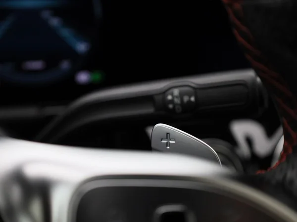 Mercedes-Benz EQA (2021) — foto 25 van 48