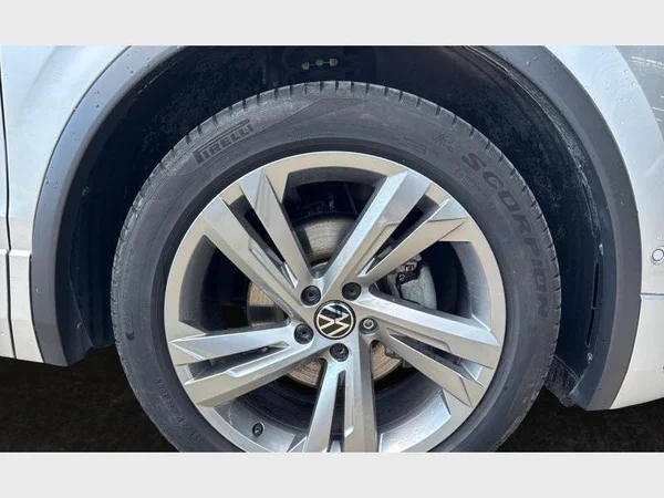Volkswagen Tiguan (2024) — foto 29 van 30