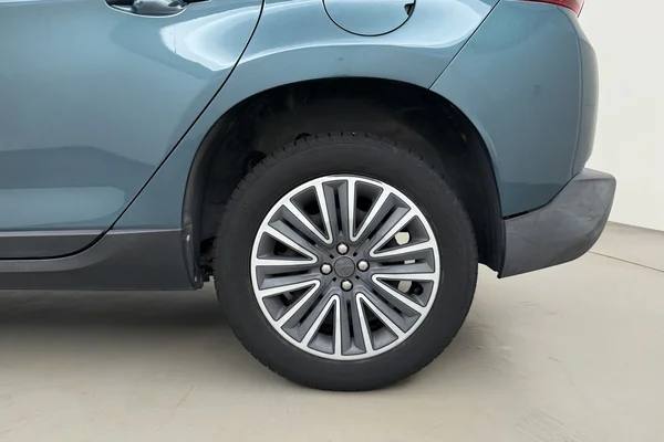 Peugeot 2008 (2018) — foto 17 van 20