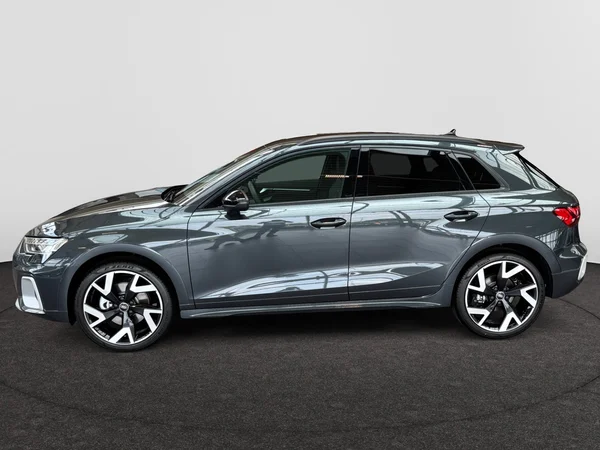 AUDI A3 Alltstreet (2025) — foto 12 van 24