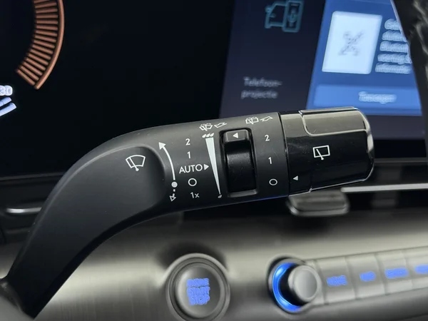 HYUNDAI Kona (2025) — foto 17 van 27